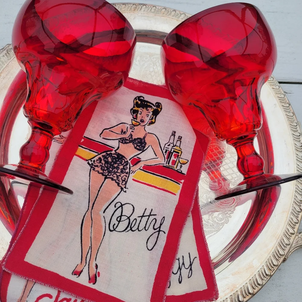 Vintage Pin-Up Girl Cocktail Napkins by Dewan 